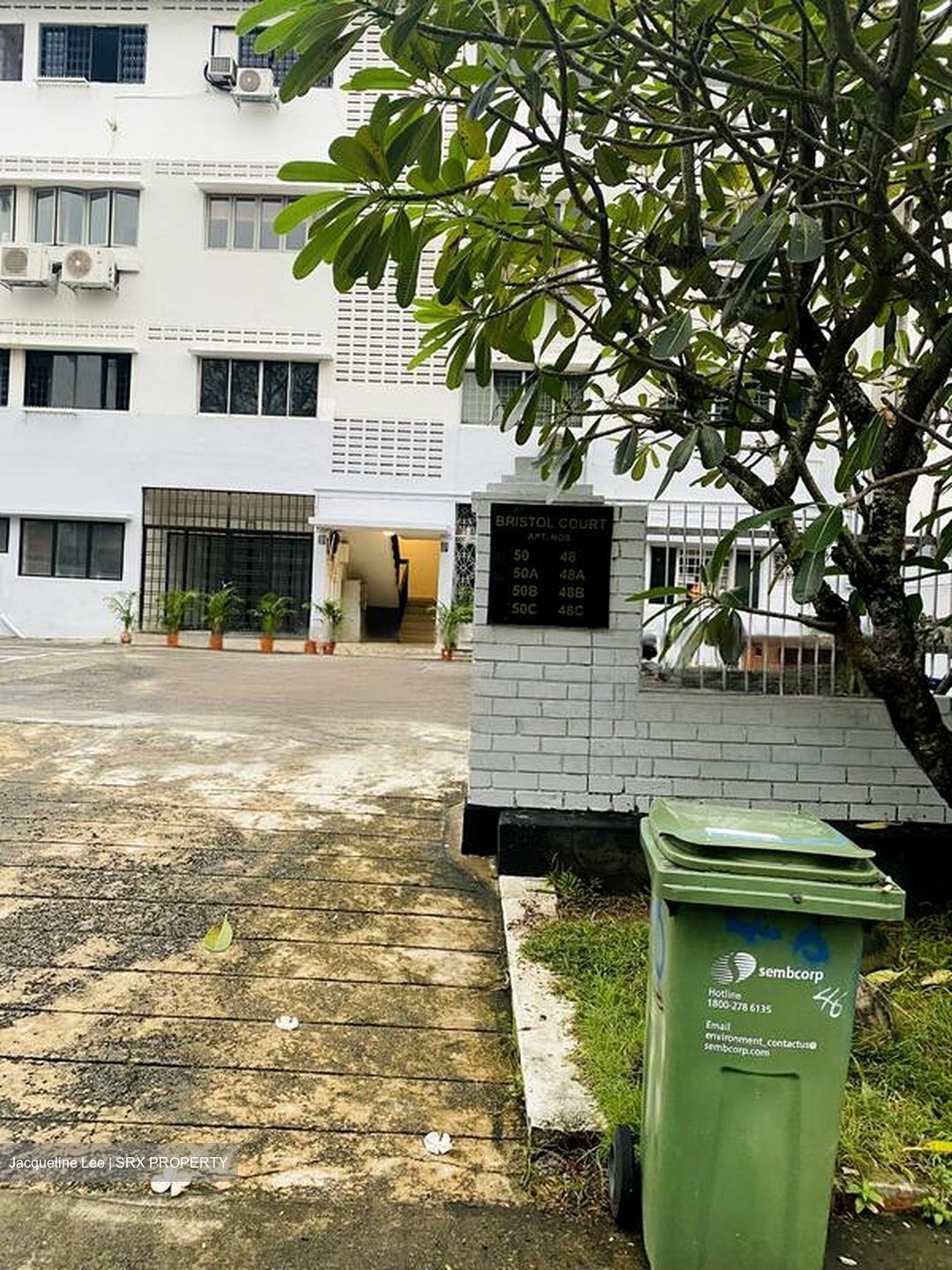 Boon Lay Shopping Centre (D22), Shop House #458182691